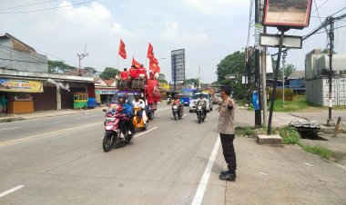 160 Personil Polri Kawal Keberangkatan massa SP/SB Darkum Polsek Cikupa dalam rangka hari Buruh Internasional / May Day 2023 ke Jakarta.