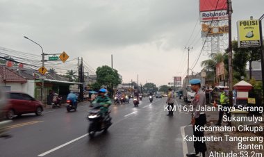 Kegiatan Protap Gatur lalin anggota Polsek Cikupa Di depan PT.CHINGLUH
