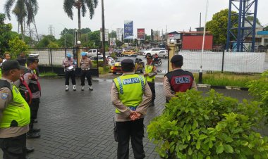 Polsek Cikupa: Laksanakan Apel Pengamanan Lintasan Wakil Presiden RI-2 Dari Ponpes Asnnawi Tanara Serang Banten Menuju Ke Istana Negara Jakarta