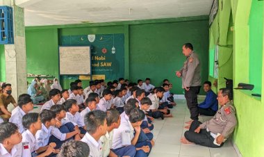 Polsek Cibungbulang Polres Bogor Polda Jabar Menggelar Sosialiasi Polisi RW dan Polisi Mengajar