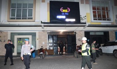 Kasat Narkoba Polres Bogor AKP Muhammad Ilham S.I.K., MM Polres Bogor Gelar Patroli Gabungan Ke Tempat Hiburan Malam