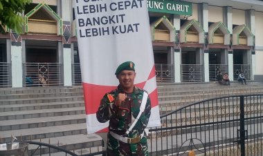 Kapten Kusnadi CAJ Seorang komandan Satuan Musik Militer Tive C Ajadem Tarumanegara Garut