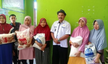 Pemerintah Pekon Sumber Agung Ngambur, Salurkan Beras CBP kepada 170 KPM.