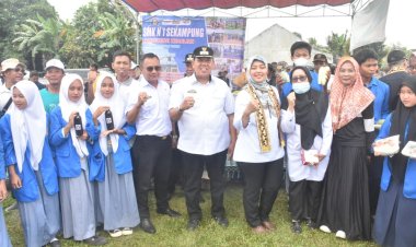 Wakil gubenur dan wakil bupati lamtim.Sambut kunjungan kerja mentri pertanian,Ri