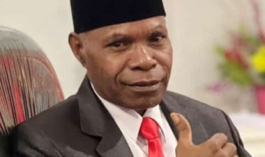 Akhirnya...! Fraksi Membangun Yapen Mengeluarkan Surat Rekomendasi Pengusulan Tiga Nama Penjabat Bupati Kepulauan Yapen, "Tiga Nama ini adalah Aspirasi Bersama, Sinergitas Fraksi dan Pimpinan Partai" Ucap Simson Aurai