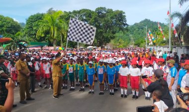 Ratusan Pelajar di Yapen Lomba Gerak Jalan Tepat Waktu Semarakkan HUT RI ke-77...!