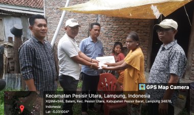 Hindari kerumunan Pemerintah Pekon Balam  Lakukan pembagian BLT-DD tahap ll secara Door to Door