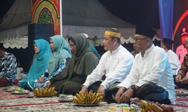 Bupati Mempawah menghadiri peringatan Maulid Nabi Muhammad Saw di Desa Sejegi,  Kecamatan Mempawah Timur