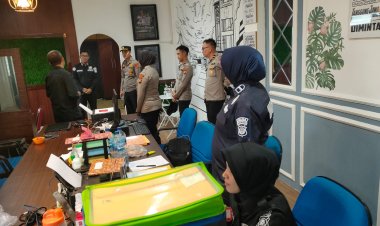 AKBP Yenny Diarty, SIK berikan arahan kepada personil Lulusan Sip Angkatan 52