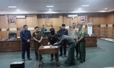 Rapat Paripurna Penandatanganan KUA dan PPAS APBD TA 2024