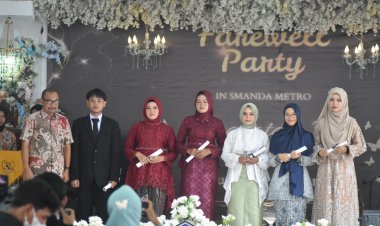 Bintang Takhfiz Al Quran Hiasi Perpisahan Siswa Kelas 12