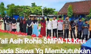 Ramadhan Penuh Berkah, SMPN 13 Krui Gelar Pembagian Tali Asih Kepada siswa-siswi