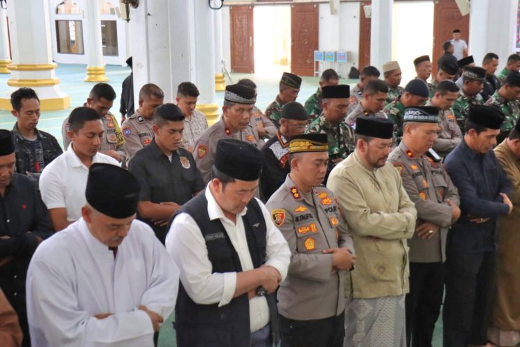 Kapolres dan Forkopimda Aceh Tengah Gelar Sholat Zuhur dan Doa Bersama, Wujudkan Kebersamaan untuk Negeri
