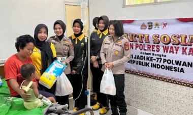 Polwan Polres Way Kanan Gelar Bakti Sosial dan Jenguk Pasien Anak di Blambangan Umpu