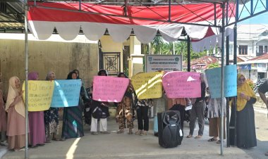 Warga Demo Minta Walikota Langsa Jeffry Copot Pj Geuchik Gampong Karang Anyar "Hartama"