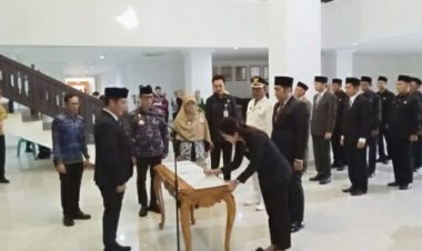 Bupati Dedi Irawan Telah Resmi Melantik 21 Pejabat ASN Di Lingkungan Pemkab Pesisir Barat
