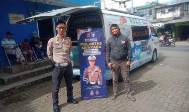‎Satlantas Polres Sukabumi Gelar Program "Polantas Menyapa", Edukasi Masyarakat tentang Administrasi Kendaraan