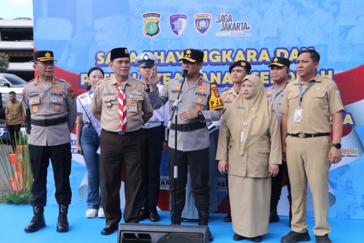 Kapolda Metro Jaya Pimpin Apel Saka Bhayangkara dan Patroli Keamanan Sekolah: Perkuat Peran Siswa Jaga Keamanan Lingkungan Sekolah