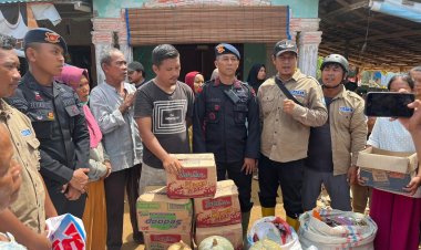 Brimob Polda Sumut Bersama Relawan Mapel Indonesia Salurkan Bantuan Sembako untuk Warga Terdampak Bencana di Sibolga–Tapteng