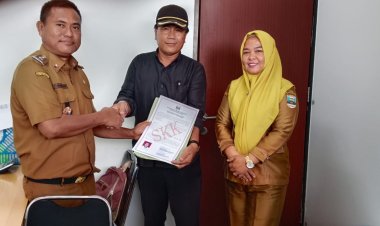 IWOI Pesisir Barat Terima SKK Kesbangpol 