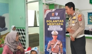 ‎Polantas Menyapa : Upaya Polres Sukabumi Gencarkan Pelayanan Publik yang Humanis di Samsat