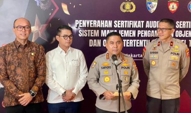‎Baharkam Polri Serahkan Sertifikat Audit Pengamanan Objek Vital Nasional Tahun 2025