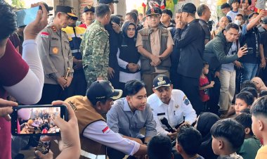 Kapolda Aceh Dampingi Wapres Gibran Tinjau Lokasi Banjir Bandang di Pidie Jaya