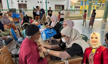 Darwati A.Gani Dirikan Posko Kesehatan Gratis di Gampong Baro, Warga Antusias dan Terbantu