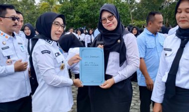 Pemkab Way Kanan Lantik dan Serahkan 3278 SK Pengakatan PPPK DAERAH