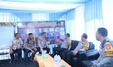 Kapolda Metro Jaya Tinjau Pospam dan Pantau Ibadah Natal di Jakarta