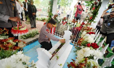 Ziarah Makam hingga Groundbreaking Museum Marsinah, Kapolri: Mengenang Pahlawan Nasional Buruh