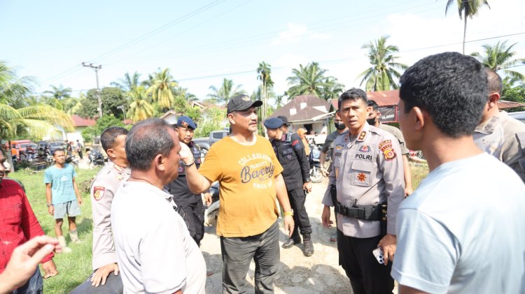 Kapolda Aceh Susuri Jalan Berlumpur Menuju Aceh Tamiang, Pastikan Penanganan Banjir Berjalan Cepat dan Terpadu