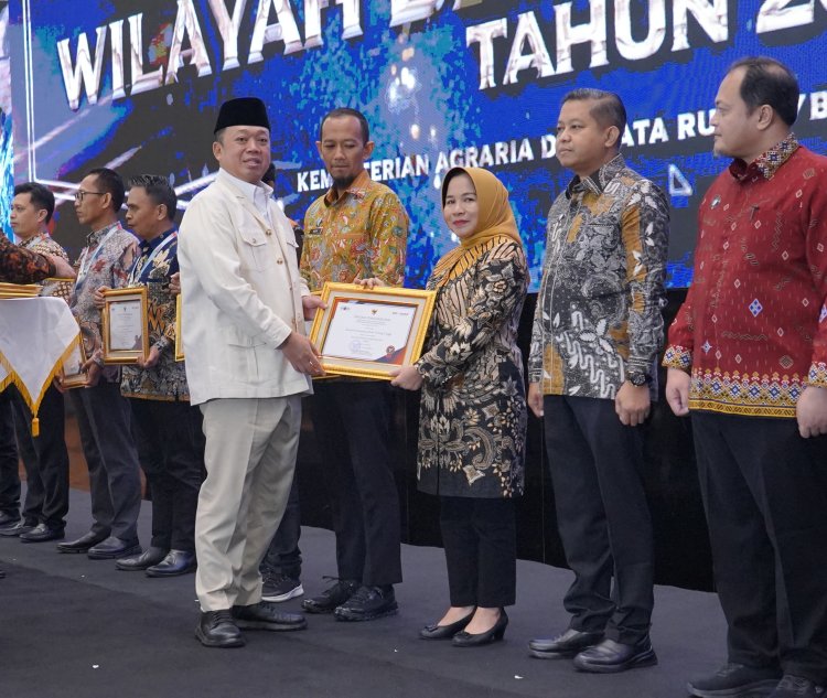 ‎24 Satker ATR/BPN Terima Predikat WBK, Menteri Nusron Beri Apresiasi dan Imbau untuk Jaga Kualitas Layanan