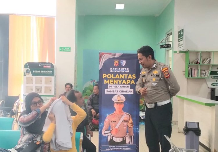 Polantas Menyapa : Satuan Lalu Lintas Polres Sukabumi Dorong Pelayanan Lebih Baik Bagi Masyarakat   