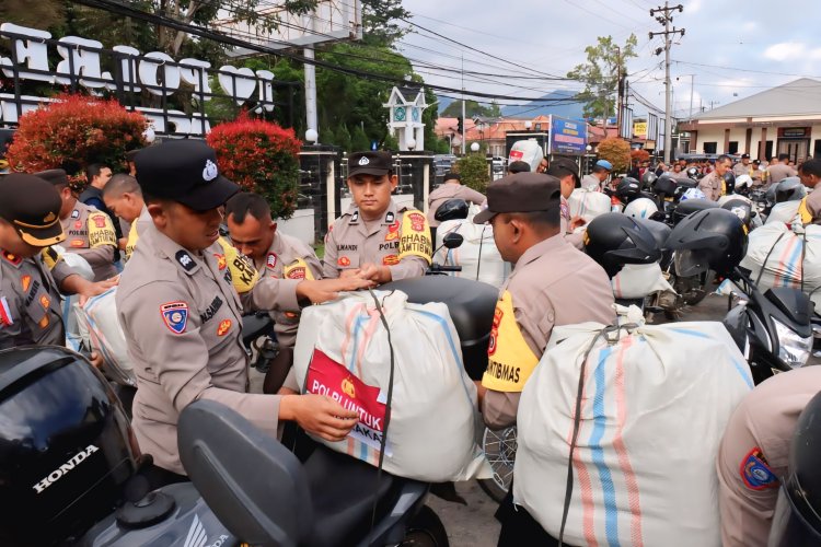 Sigap dan Humanis, Polres Aceh Tengah Gunakan Sepeda Motor Salurkan Bantuan di Tiga Kecamatan
