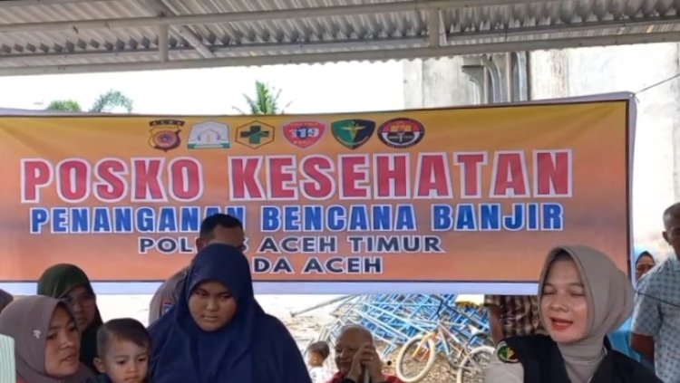 Kapolres Aceh Timur Tinjau Pengobatan Gratis dan Trauma Healing bagi Korban Banjir di Julok