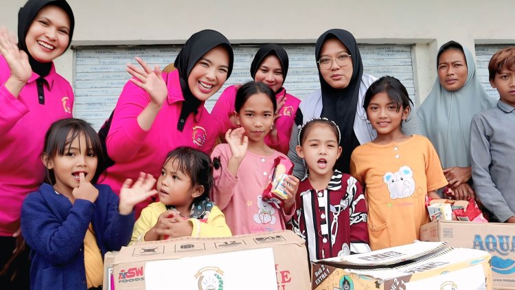 Kapolres Aceh Tengah dan Bhayangkari Hadir di Pengungsian Ketol, Beri Hiburan dan Bantuan untuk Warga
