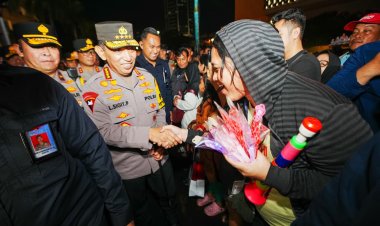 Kapolri Turun Langsung ke HI, Cek Pengamanan Tahun Baru hingga Sapa Masyarakat