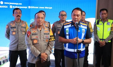 Wakapolri Pantau Arus Balik Nataru di Command center tol jasa marga jati asih