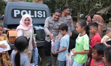 Bhakti Pendidikan Polri, Kapolda Aceh Kirim Bantuan Perlengkapan Sekolah untuk Anak-anak Desa Seumadam