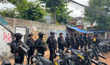 Brimob Polda Metro Jaya Laksanakan Antisipasi Tawuran di Cipinang Besar Selatan, Jakarta Timur