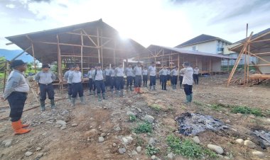 Polri Bangun 100 Unit Huntara untuk Warga Terdampak Bencana di Kapalo Koto, Padang