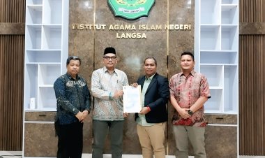 Dr. Emi Nahkodai Pascasarjana IAIN Langsa sebagai Plt Direktur