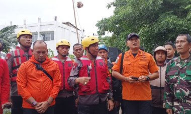 ‎Tim SAR Batalyon D Pelopor Brimob Evakuasi Warga dan Temukan Korban Tenggelam di Tambun Bekasi