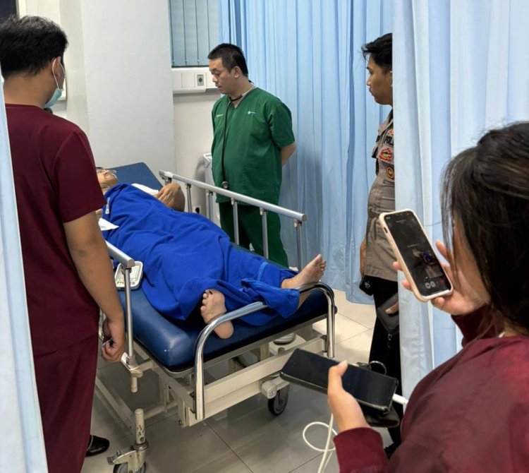 Layanan 110 Jadi Penyelamat, Polisi Evakuasi Warga Sesak Napas di Kabupaten Bekasi
