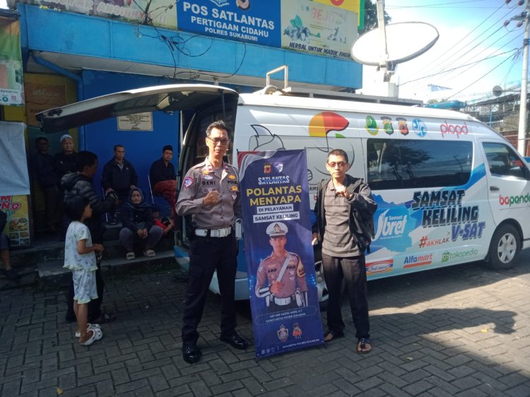 ‎'Polantas Menyapa' Satlantas Polres Sukabumi Aktif Dalam Pelayanan Administrasi Kendaraan di Samsat Cibadak Berjalan Optimal