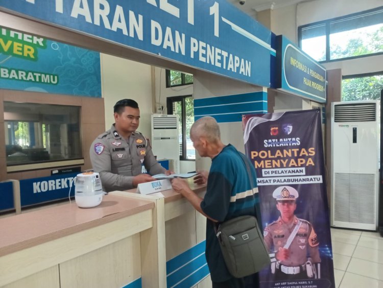 ‎Satlantas Polres Sukabumi Tingkatkan Pelayanan Publik Melalui Program Polantas Menyapa