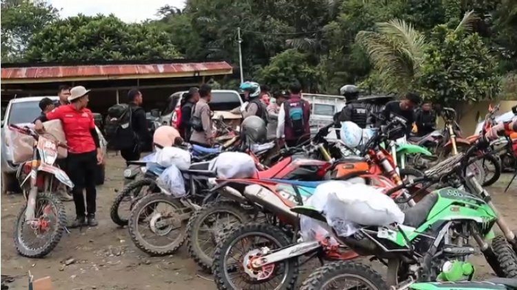 Akses Jalan Rusak, Polres Aceh Tengah Pastikan Bantuan dan Perhatian Sampai ke Warga Terpencil