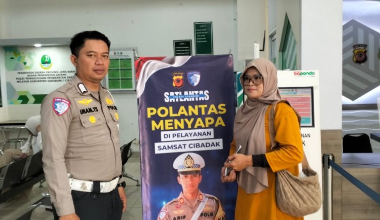 Samsat Cibadak dan Pelabuhan Ratu Gencarkan Sosialisasi Pajak Kendaraan Bermotor Melalui Kegiatan “Polantas Menyapa”