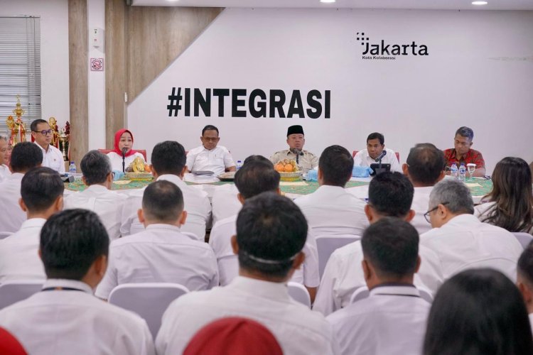 Menteri Nusron Ajak Pegawai Berkomitmen Bersama Tingkatkan Layanan Pertanahan